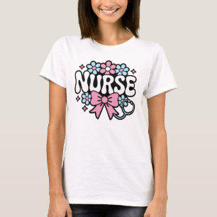 Camiseta Design Fofo de Enfermeira Retro com Flores e Laço 