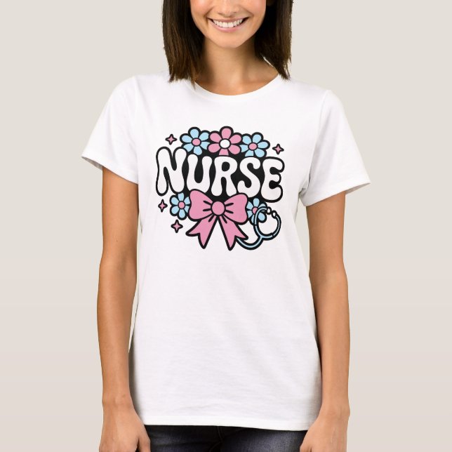 Camiseta Design Fofo de Enfermeira Retro com Flores e Laço  (Frente)