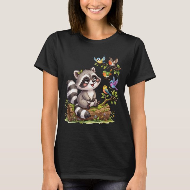 Camiseta Design Kawaii Fofo de Guaxinim Observando Pássaros (Frente)