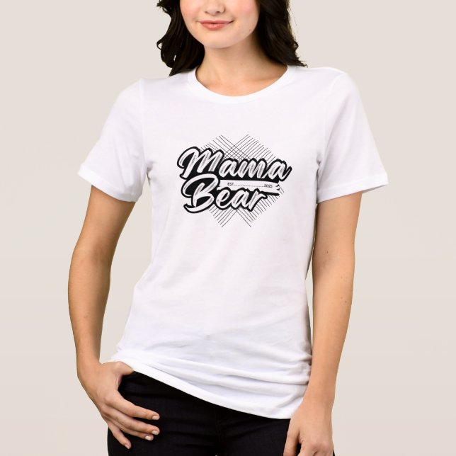 Camiseta Design Preto e Branco de Urso-Mãe Fofo (Frente)