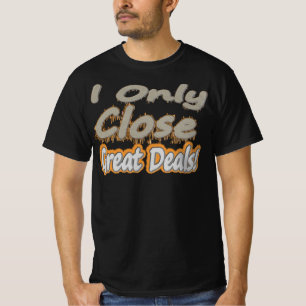 Camiseta Design Trabalho de arte Bonita Sobre "Ofertas De E