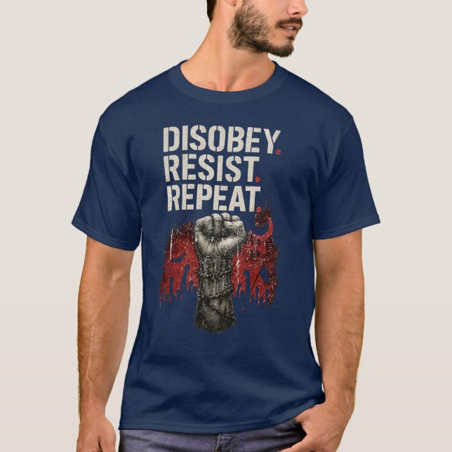 Camiseta Desobedeça Resista Repita (Frente)