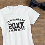 Camiseta despedida de solteiro personalizada do pa<br><div class="desc">Adequado para todos os seus padrinhos ou madrinhas,  adicione o nome delas e o ano de seu casamento. É uma ótima camiseta de despedida de solteiro para usar para que todos saibam quem ela é. Altere o texto de sua dama de honra/padrinho</div>
