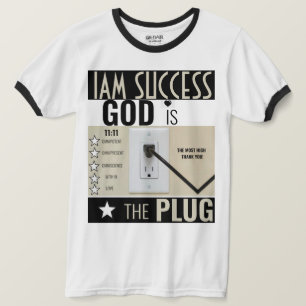 CAMISETA DEUS É O PLUG