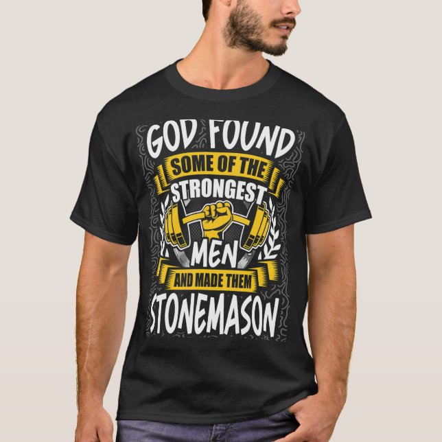 Camiseta Deus Encontrou Homens Mais Fortes E Os Fez Pedra (Frente)
