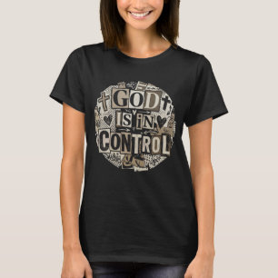 Camiseta Deus Está no Controle Design de Colagem de Revista