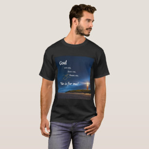 Camiseta Deus Me Vê, Me Conhece, E Ele Me Ouve.