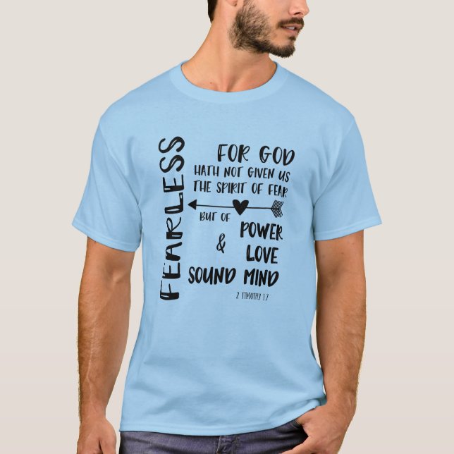 Camiseta Deus não nos deu o espírito do medo da Escritura K (Frente)