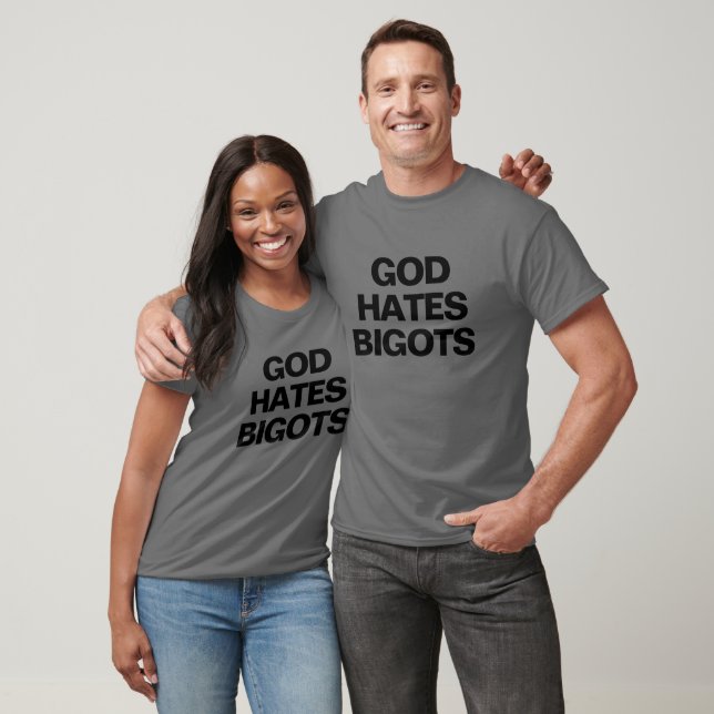CAMISETA DEUS ODEIA BIGOTS (Unissex)