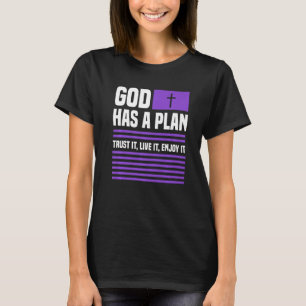 Camiseta Deus Tem Um Plano Confiança Que Ele Vive E Aprovei