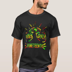 Camiseta Dezessete Vibes Só amarram os negros negros Mulher