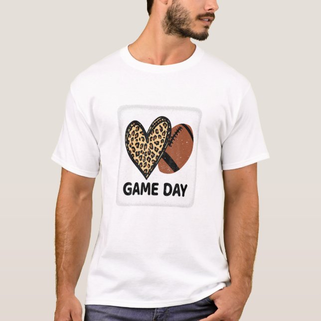 Camiseta Dia com futebol do coração de Leopard (Frente)