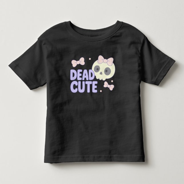 Camiseta Dia das Bruxas Fofo e Mortal (Frente)