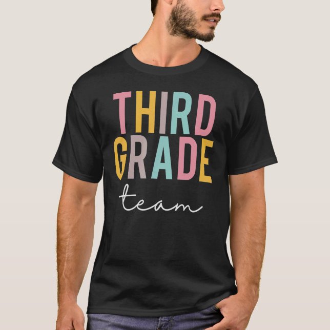 Camiseta Dia de Apreciação Colorida da Equipe do Terceiro G (Frente)
