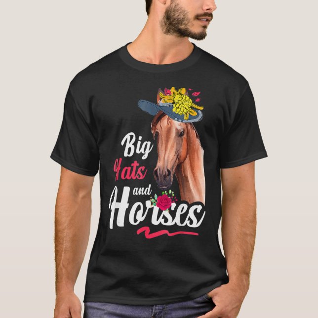 Camiseta Dia de Derby 2022 Grandes Chapéus e Cavalos (Frente)