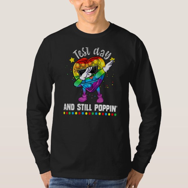 Camiseta Dia De Ensaio Do Arco-Íris Fidget E Ainda Prendend (Frente)