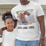 Camiseta Dia de os pais de Fotografias da Família Personali<br><div class="desc">Crie sua camiseta de presente personalizada de Dia de os pais com sua foto e texto personalizados.</div>