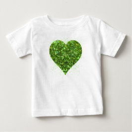 Camiseta Dia de Patrick, coração verde irlandês a brilhar