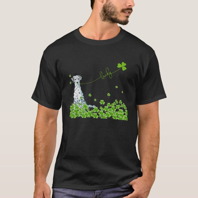 Camiseta Dia de Patrick, Rua de Shamrock, um cão dalmaciano (Frente)