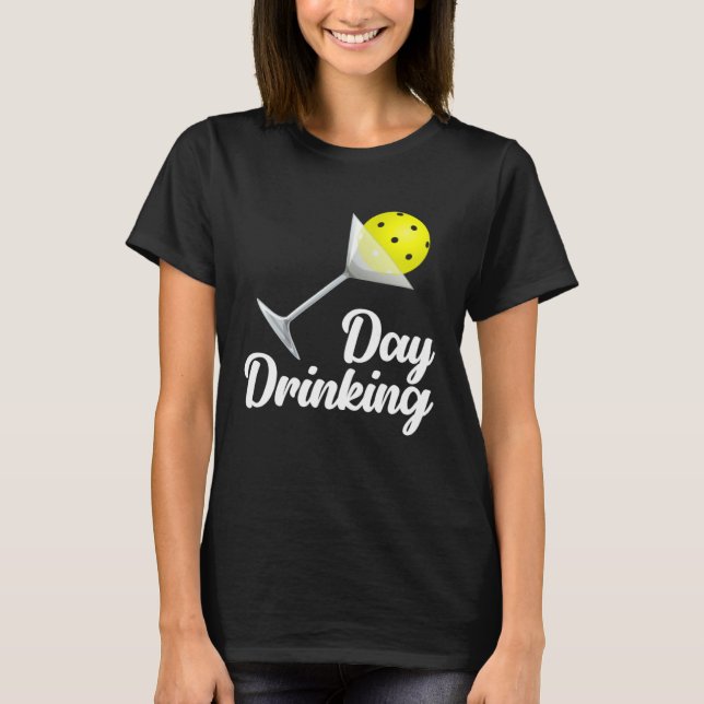 Camiseta Dia de Pickleball Atleta de Martini Dinking Treina (Frente)