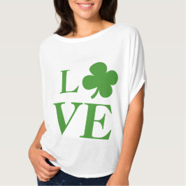 Camiseta Dia de São Patrício bonito de Amor com Shamrock Ve