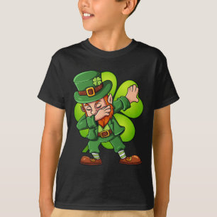 Camiseta Dia de São Patrício Dabbing Leprechaun Clover Boys