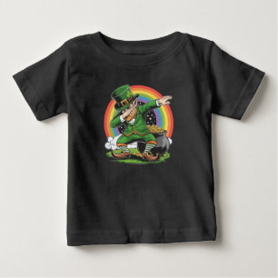 Camiseta Dia de São Patrício Dabbing Leprechaun Dança Dab