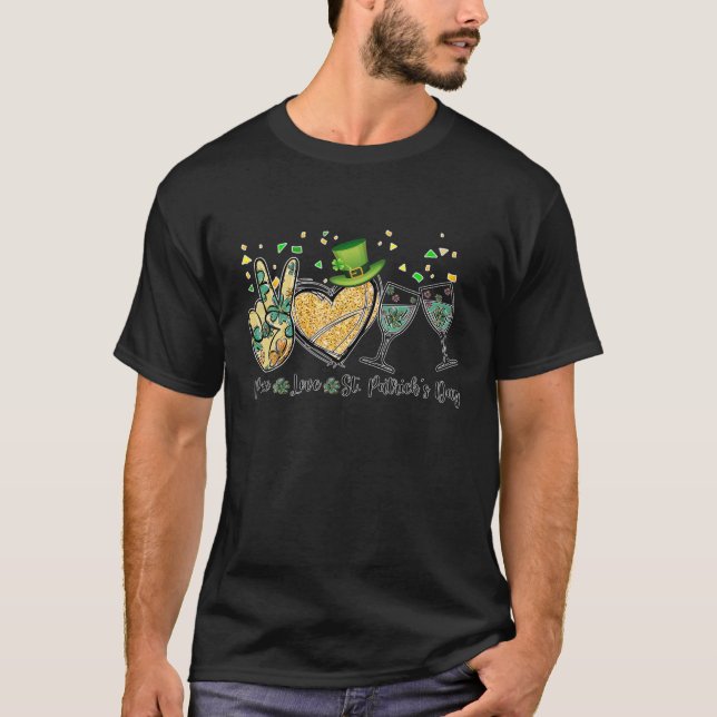 Camiseta Dia de São Patrício do Amor pela Paz Bebendo (Frente)