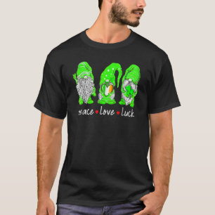 Camiseta Dia de São Patrício Gnomo Paz Amor Sorte Coração T