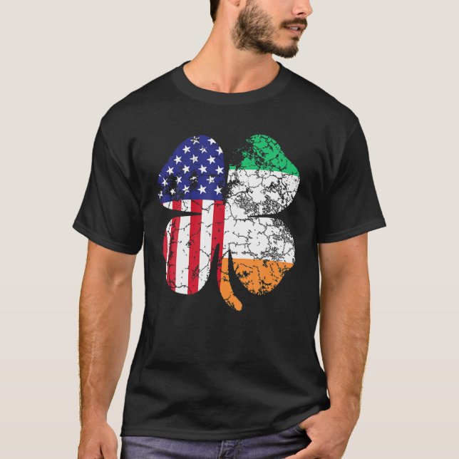 Camiseta Dia de São Patrício Irish American Flag Shamrock G (Frente)