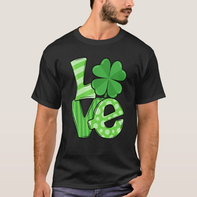 Camiseta Dia de São Patrício Love Green Shamrock Lucky Wome (Frente)