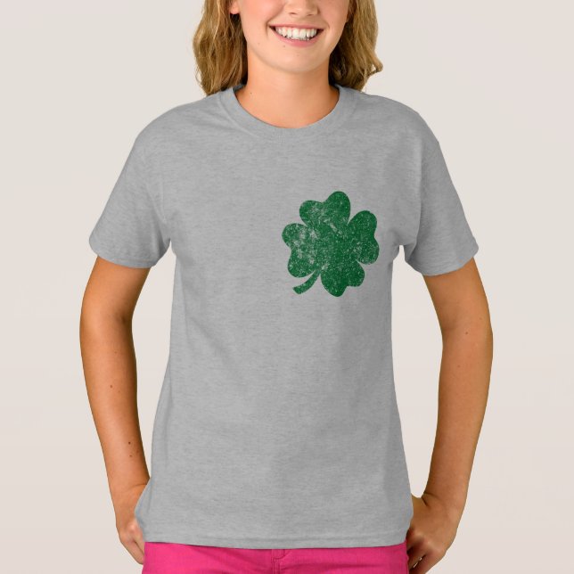Camiseta Dia de São Patrício LOVE Shamrock Irish (Frente)