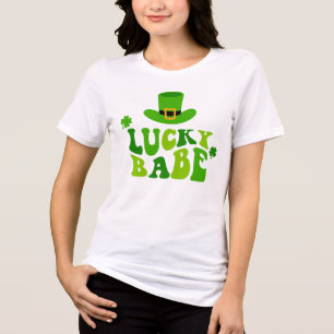 Camiseta Dia de São Patrício Lucky Babe Green Shamrocks Irl
