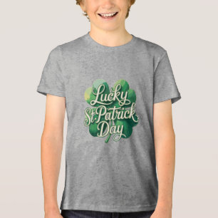 Camiseta Dia de São Patrício Sortudo Tipografia Vintage Qua