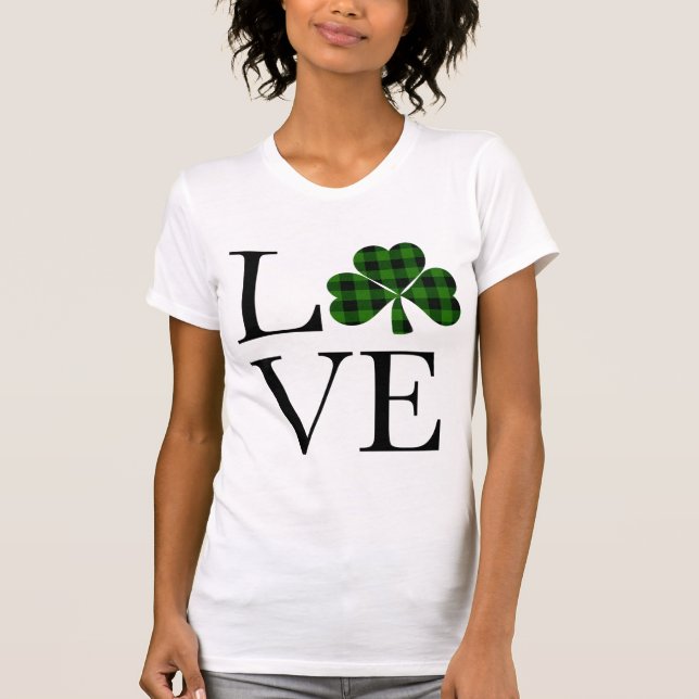 Camiseta dia de são patrício verde preto xadrez trevo amor (Frente)