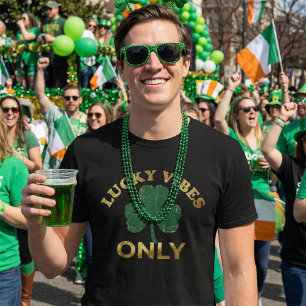 Camiseta Dia de São Patrício Vibrações Sortudas Shamrock Di