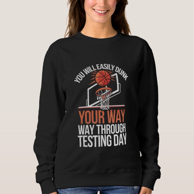 Camiseta Dia de Teste Divertido Professor Basquete Enterrad (Frente)