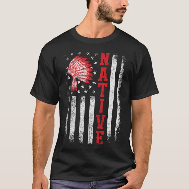 Camiseta Dia dos Nativos Americanos Bandeira EUA Cherokee I (Frente)