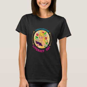 Camiseta Dia Internacional da Literacia Menino Fofo a Ler