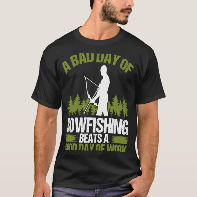 Camiseta Dia Mau da Pesca do Bowfisher Bowhunter Pescas (Frente)