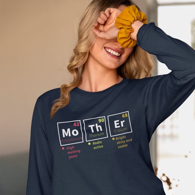 Camiseta Dia Periódico das Mães com mesa Humorada (Criador carregado)