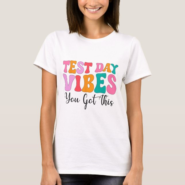 Camiseta Dia Víbula Testes de Groovy Dia Professores Mulher (Frente)
