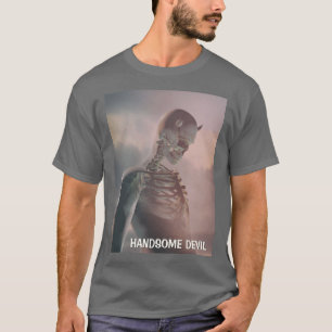 Camiseta Diabo Bonito. Esqueleto com chifres
