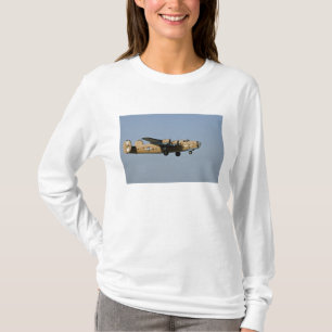 Camiseta Diamond Lil B-24 Bomber, pousando em Oshkosh,