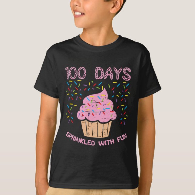 Camiseta Dias Empurrados Com Cupcake Divertido 100h Dia Da  (Frente)