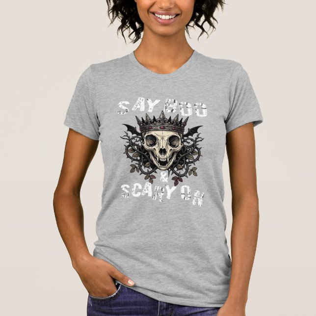 Camiseta Diga Boo Caveira Assustadora Coroa Asa de Morcego  (Frente)