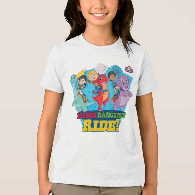 Camiseta Dino Ranch | Os Ranchers Andam! (Frente)
