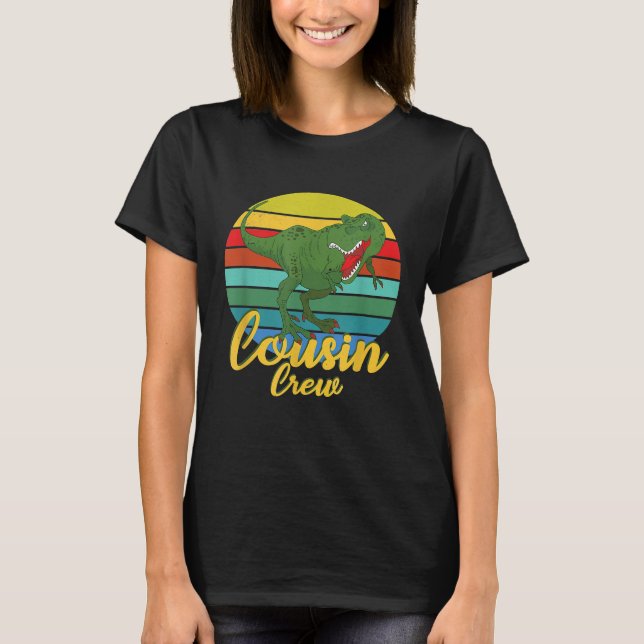 Camiseta Dinossaur Beach Summer e Camping Cousin Crew Funn (Frente)
