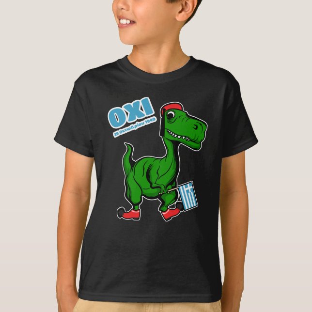 Camiseta Dinossauro celebrando o "Dia Ohi" vestido de Tsoli (Frente)