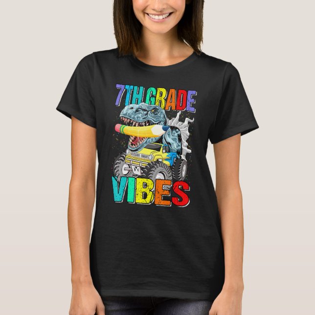 Camiseta Dinossauro de Caminhão de 7 Grau Vibes Monstro (Frente)